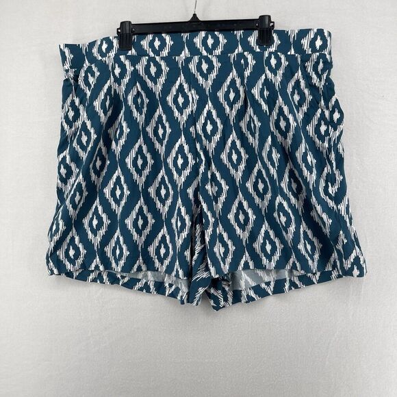 Torrid Pants - Torrid Women’s Shorts Size 3 Pull On Challis  Shorts Green NWT